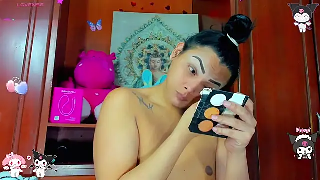 Zulema Zahirx online show from 10/25/25, 01:13