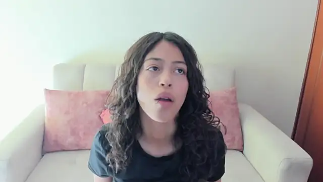 emily jonessxx online show from 11/02/25, 07:49