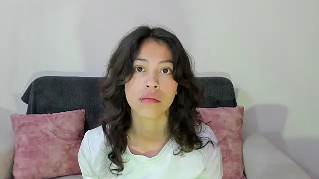 emily jonessxx online show from 12/15/25, 01:48