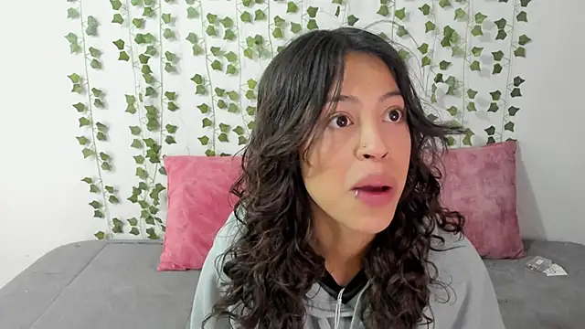 emily jonessxx online show from 01/12/26, 03:50