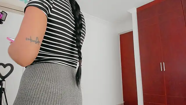 Snapshot of _Anastasia_28 chatting on 12/02/25, 01:05 Anastasia 28 online show from 12/02/25, 01:05