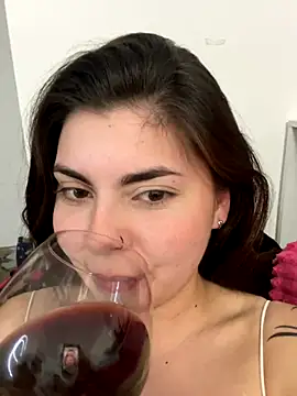 Snapshot of dorneles20 chatting on 11/07/25, 04:56 dorneles20 online show from 11/07/25, 04:56