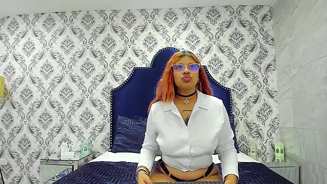 Snapshot of AmeliaConer_NovaBell chatting on 11/10/25, 04:39 AmeliaConer NovaBell online show from 11/10/25, 04:39