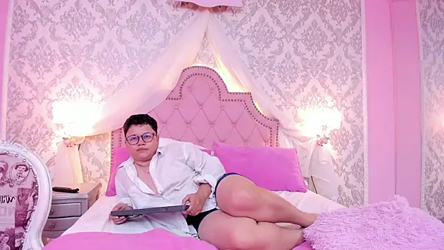 Snapshot of AmeliaConer_NovaBell chatting on 12/02/25, 04:51 AmeliaConer NovaBell online show from 12/02/25, 04:51