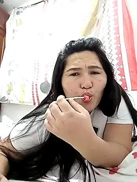 Snapshot of Kagome_alexa chatting on 11/10/25, 12:31 Kagome alexa online show from 11/10/25, 12:31