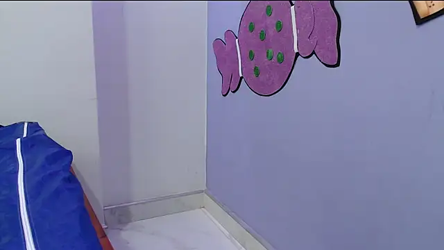 katty18love18 online show from 11/17/25, 01:22