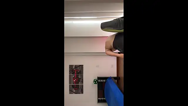 JUSTIN JHONS online show from 11/26/25, 02:51