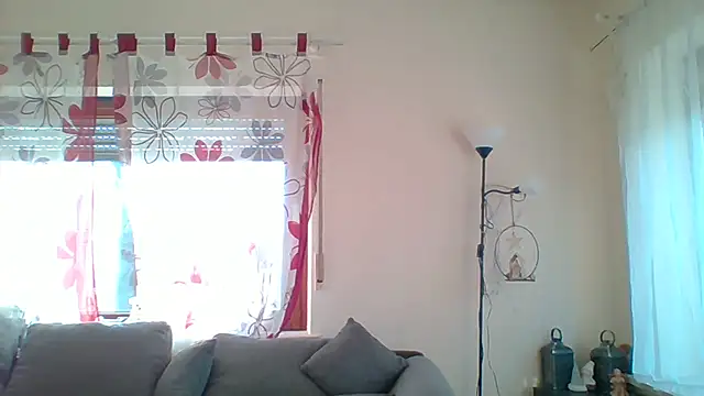 Snapshot of tommy3300 chatting on 12/01/25, 10:31 tommy3300 online show from 12/01/25, 10:31