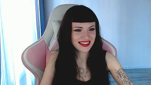 Snapshot of astra_rift chatting on 04/20/26, 01:58 astra rift online show from 04/20/26, 01:58