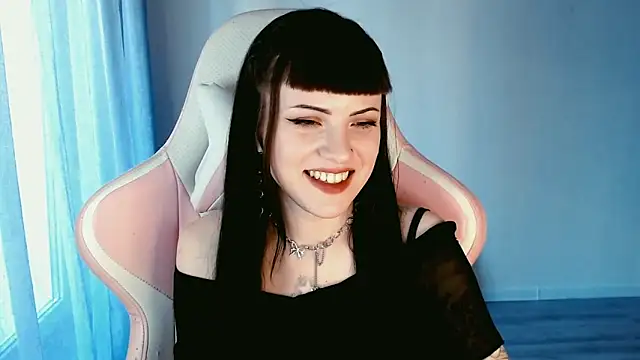 Snapshot of astra_rift chatting on 05/05/26, 04:15 astra rift online show from 05/05/26, 04:15
