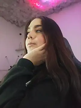 mirandahvelez online show from 11/27/25, 08:00