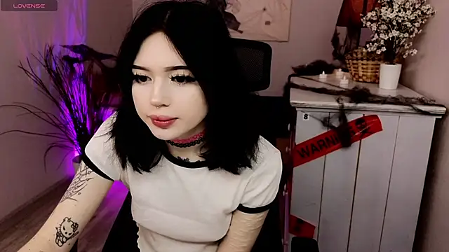 Emma Kirks online show from 10/30/25, 10:38