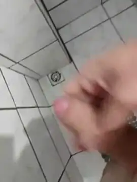 Snapshot of ErectorMen chatting on 10/28/25, 02:26 ErectorMen online show from 10/28/25, 02:26