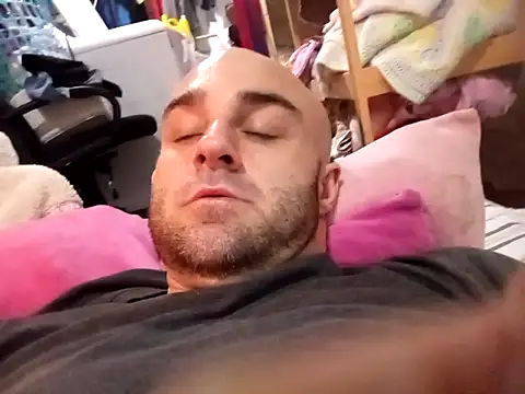 Snapshot of BulbasaurIsmettv chatting on 01/18/26, 06:17 BulbasaurIsmettv online show from 01/18/26, 06:17