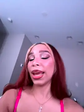 Snapshot of Latinagf chatting on 10/29/25, 03:53 Latinagf online show from 10/29/25, 03:53