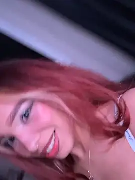 Snapshot of Latinagf chatting on 11/13/25, 04:00 Latinagf online show from 11/13/25, 04:00