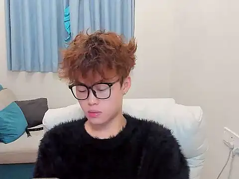 L1kuto online show from 10/25/25, 10:01