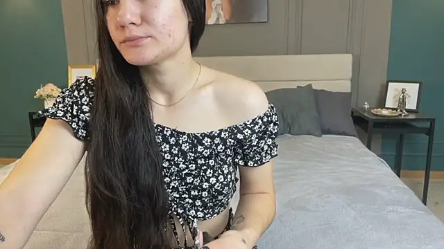 Snapshot of Adele_Shy chatting on 11/17/25, 01:11 Adele Shy online show from 11/17/25, 01:11