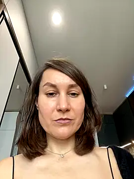 Snapshot of AliceLili chatting on 10/26/25, 09:59 AliceLili online show from 10/26/25, 09:59