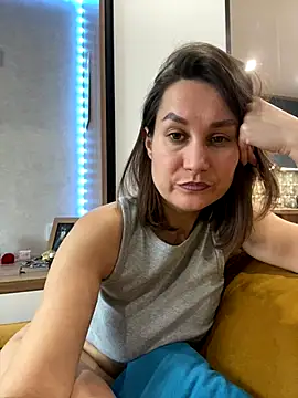 AliceLili online show from 11/01/25, 10:50
