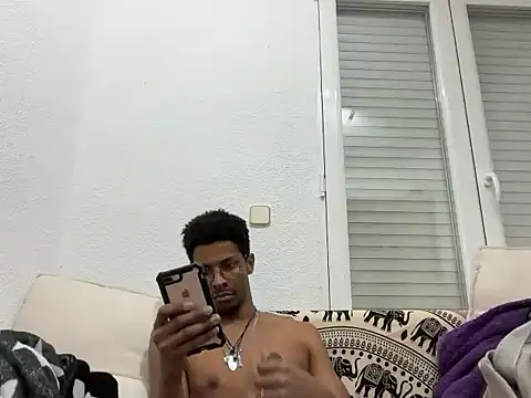 Albert Madrid online show from 11/26/25, 09:27