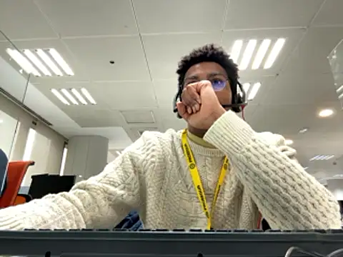 Albert Madrid online show from 01/12/26, 11:04