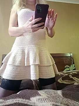 SelinaLovqx online show from 05/18/26, 07:47
