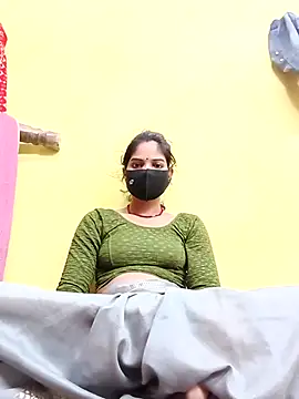 Snapshot of Shreya-750 chatting on 11/13/25, 11:03 Shreya-750 online show from 11/13/25, 11:03