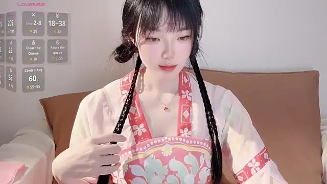 upoo7lt online show from 04/06/26, 03:48