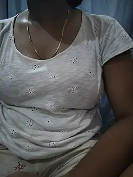Ezabelljohn online show from 06/29/26, 07:47
