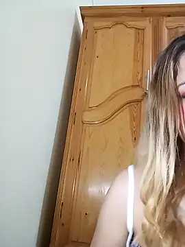 Snapshot of indilasixeey chatting on 11/09/25, 07:01 indilasixeey online show from 11/09/25, 07:01