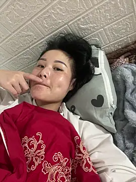 Snapshot of Emma_sexy98 chatting on 12/18/25, 03:29 Emma sexy98 online show from 12/18/25, 03:29