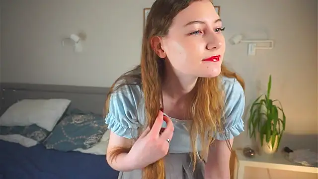 MegganKinson online show from 11/04/25, 05:06