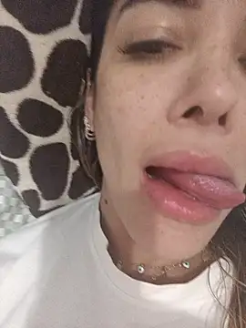 DESIRIE0609 online show from 10/23/25, 12:43