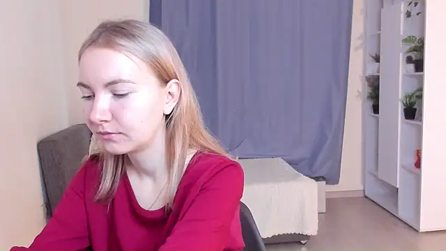 Snapshot of CathyHeximer chatting on 11/07/25, 07:19 CathyHeximer online show from 11/07/25, 07:19