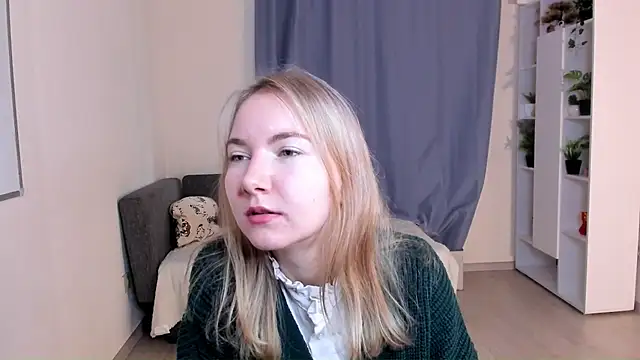 Snapshot of CathyHeximer chatting on 11/11/25, 07:30 CathyHeximer online show from 11/11/25, 07:30