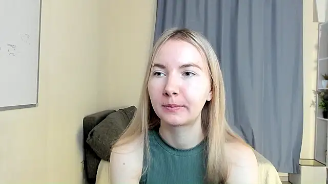 Snapshot of CathyHeximer chatting on 11/25/25, 07:30 CathyHeximer online show from 11/25/25, 07:30