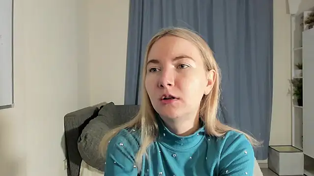 Snapshot of CathyHeximer chatting on 11/26/25, 07:09 CathyHeximer online show from 11/26/25, 07:09