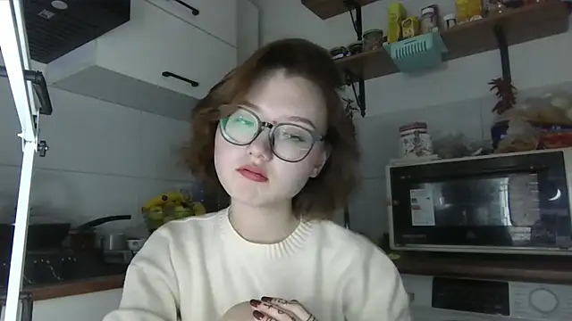 LilysTaylor online show from 10/27/25, 03:27