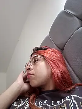 Lunatemptress4 online show from 12/03/25, 09:35