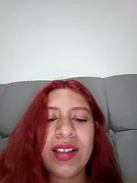 Lunatemptress4 online show from 12/15/25, 10:52