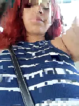 Lunatemptress4 online show from 12/17/25, 04:02