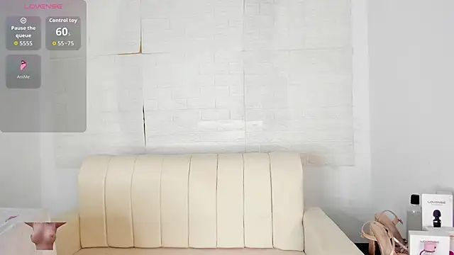 Snapshot of Katie_perry18 chatting on 11/19/25, 07:25 Katie perry18 online show from 11/19/25, 07:25