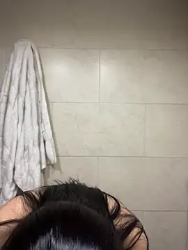 Snapshot of Lia__white chatting on 11/02/25, 08:33 Lia white online show from 11/02/25, 08:33