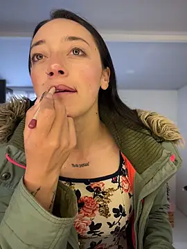 Snapshot of Lia__white chatting on 11/06/25, 01:34 Lia white online show from 11/06/25, 01:34