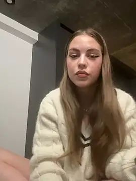 Snapshot of elliepixie chatting on 01/13/26, 01:22 elliepixie online show from 01/13/26, 01:22