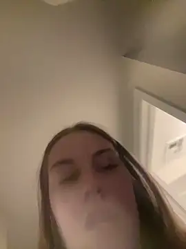 Snapshot of elliepixie chatting on 02/10/26, 03:21 elliepixie online show from 02/10/26, 03:21