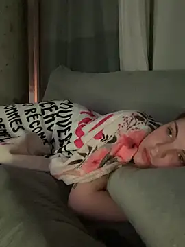 Snapshot of elliepixie chatting on 03/01/26, 05:42 elliepixie online show from 03/01/26, 05:42