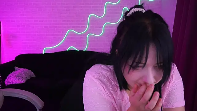 SweetLiluu online show from 10/24/25, 07:16