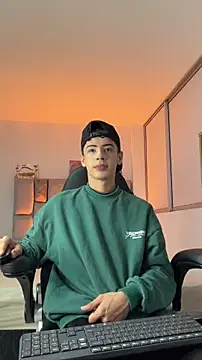 Sebastian Reed online show from 02/19/26, 07:26